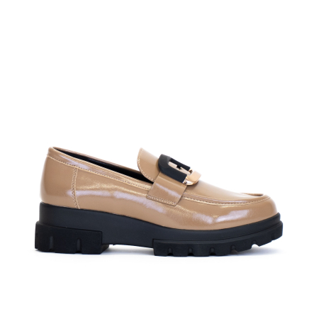 MOCASSINO SPORTIVO CON ACCESSORIO SQUADRATO