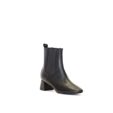 STIVALETTO CON ELASTICO