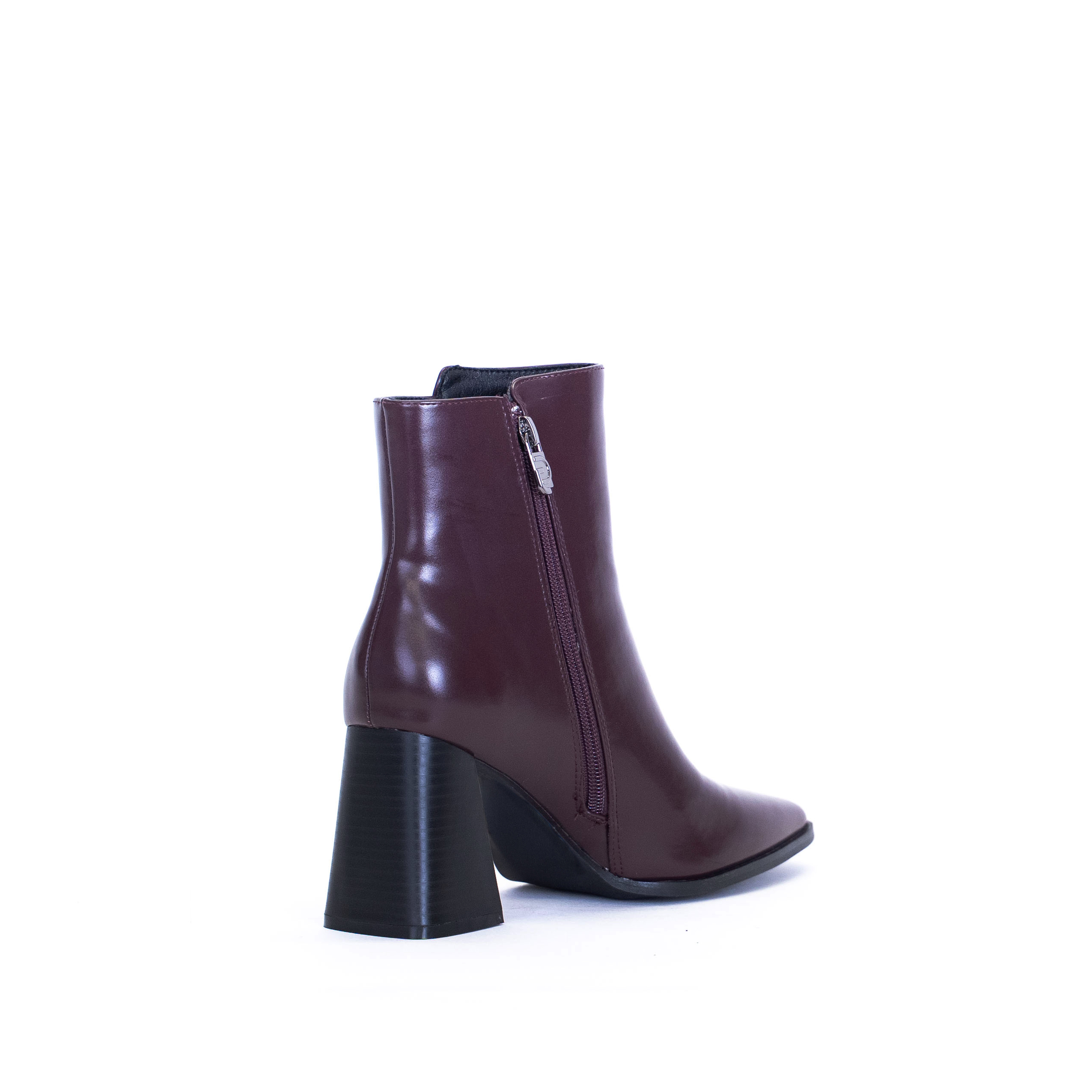 STIVALETTO CON TACCO ALTO